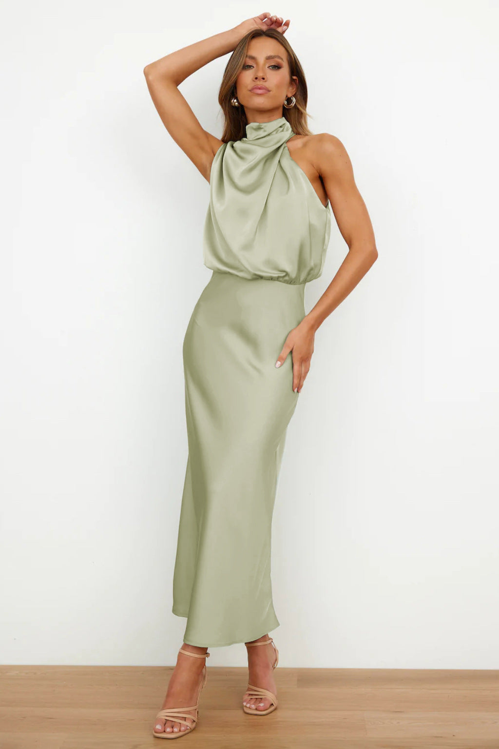 Halter Neck Long Satin Dress for Elegant Evening Wear