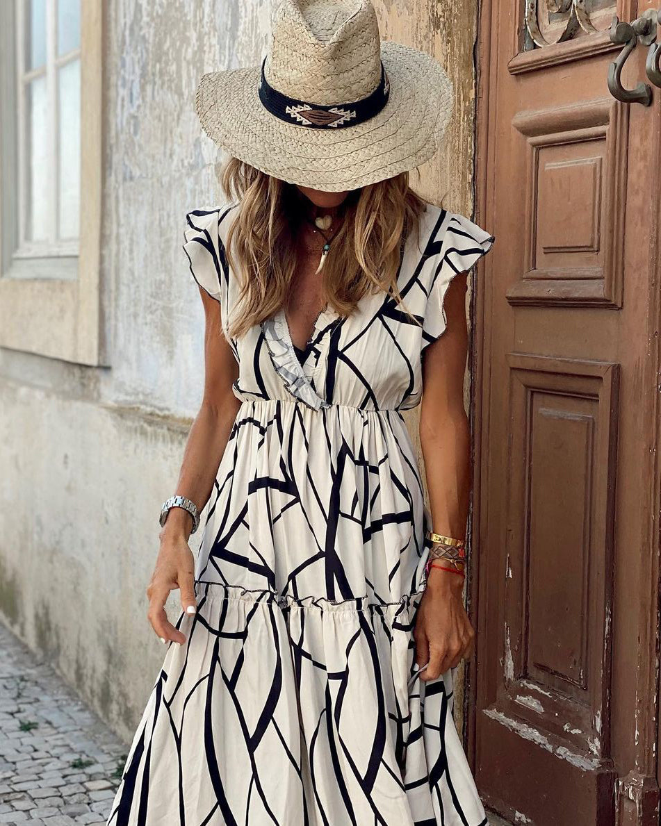 Elegant Monochrome Long Dress with Flattering Silhouette