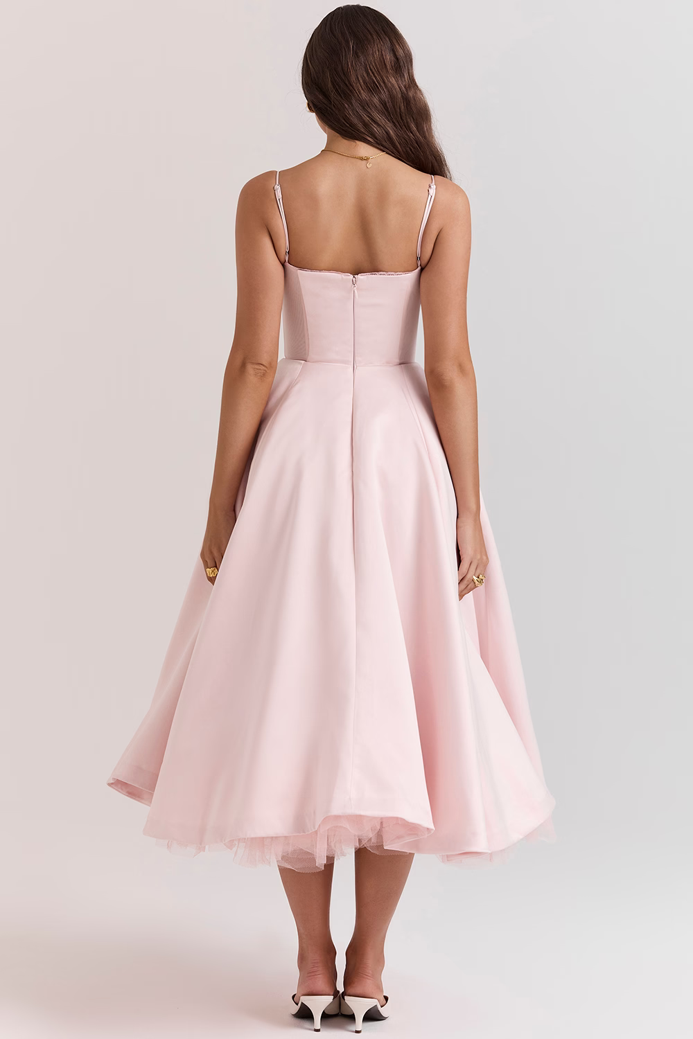 Elegant Royale Dress with Flattering Silhouette and Versatile Style