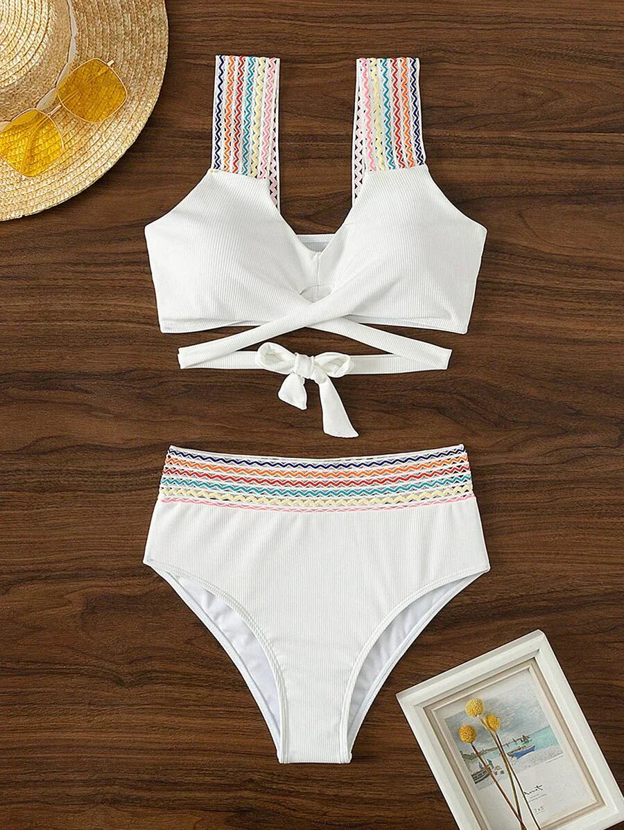 High-Waisted Bikini with Crossed Straps and Stylish Color Options