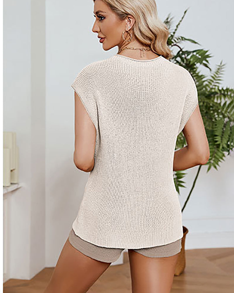Sleeveless T-Shirt and Mesh Shorts Outfit for Active Wear