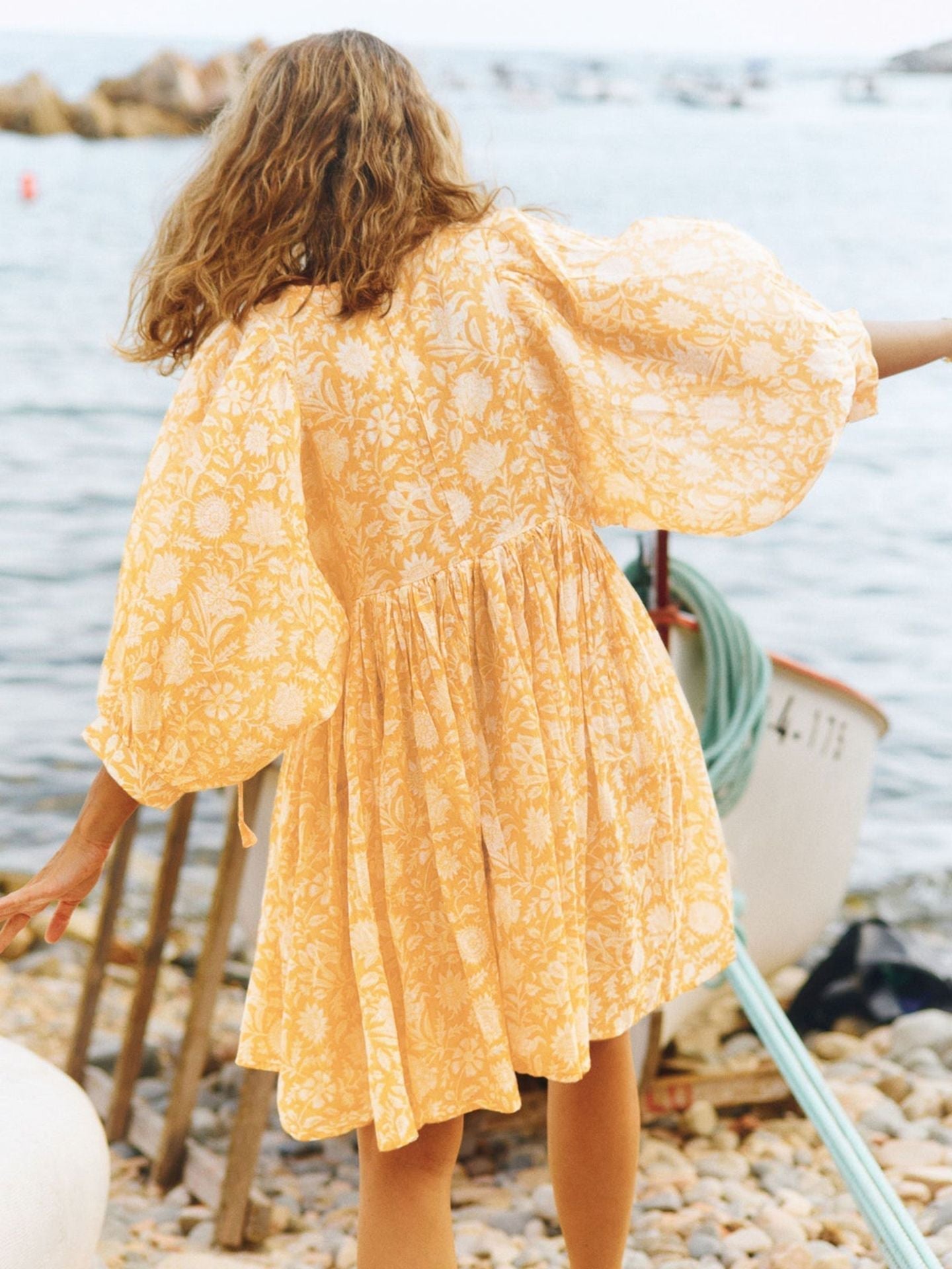 Floral Short Dress with Puff Sleeves for Effortless Style