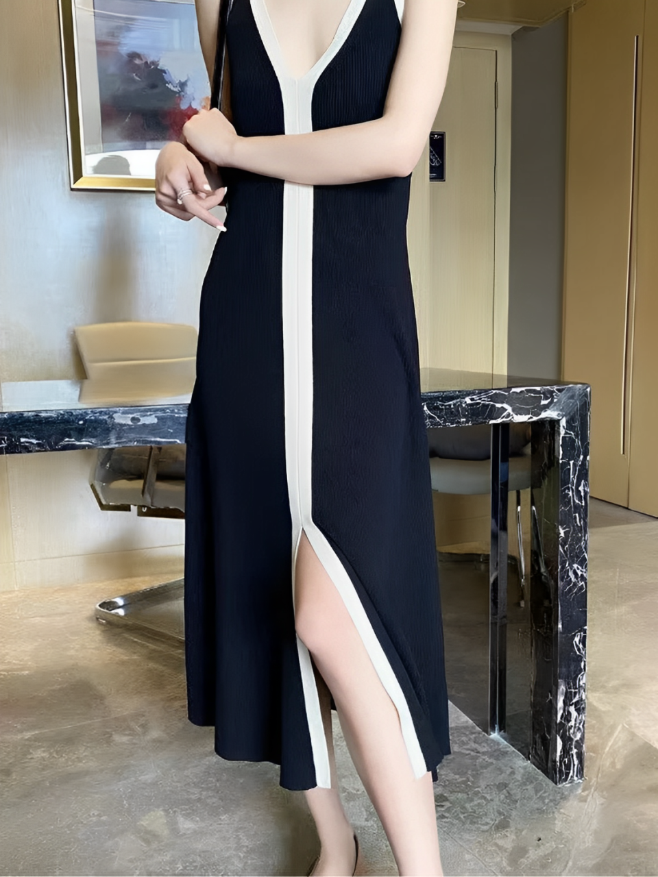 V-Neck Aricia Dress - Elegant and Versatile Women's Wear