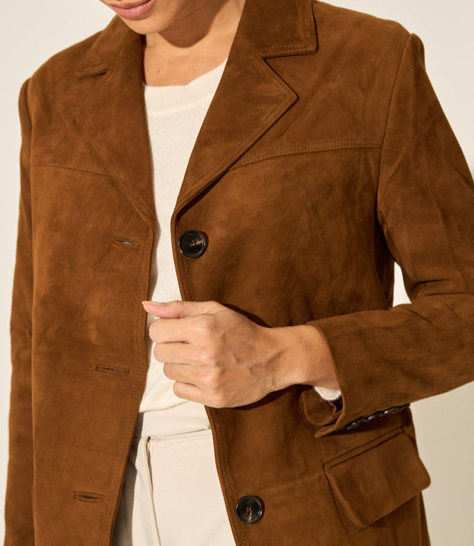 Camel Suede Blazer with Tailored Fit and Stylish Design