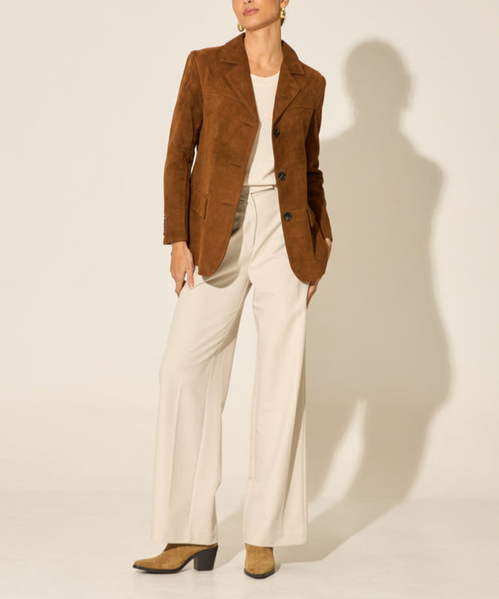 Camel Suede Blazer with Tailored Fit and Stylish Design