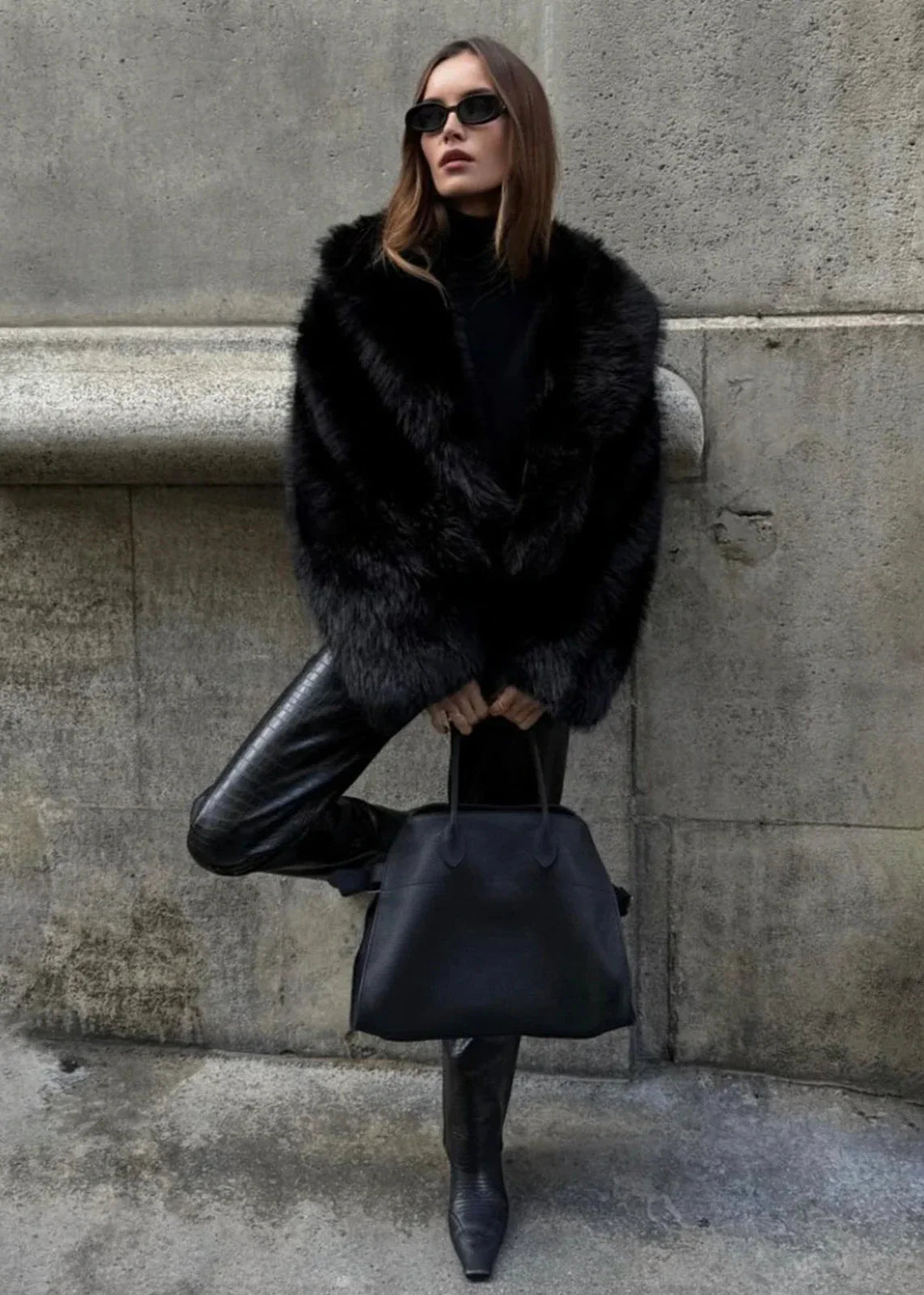 Women’s Black Faux-Fur Polo Collar Jacket – Oversized Warm Winter Coat