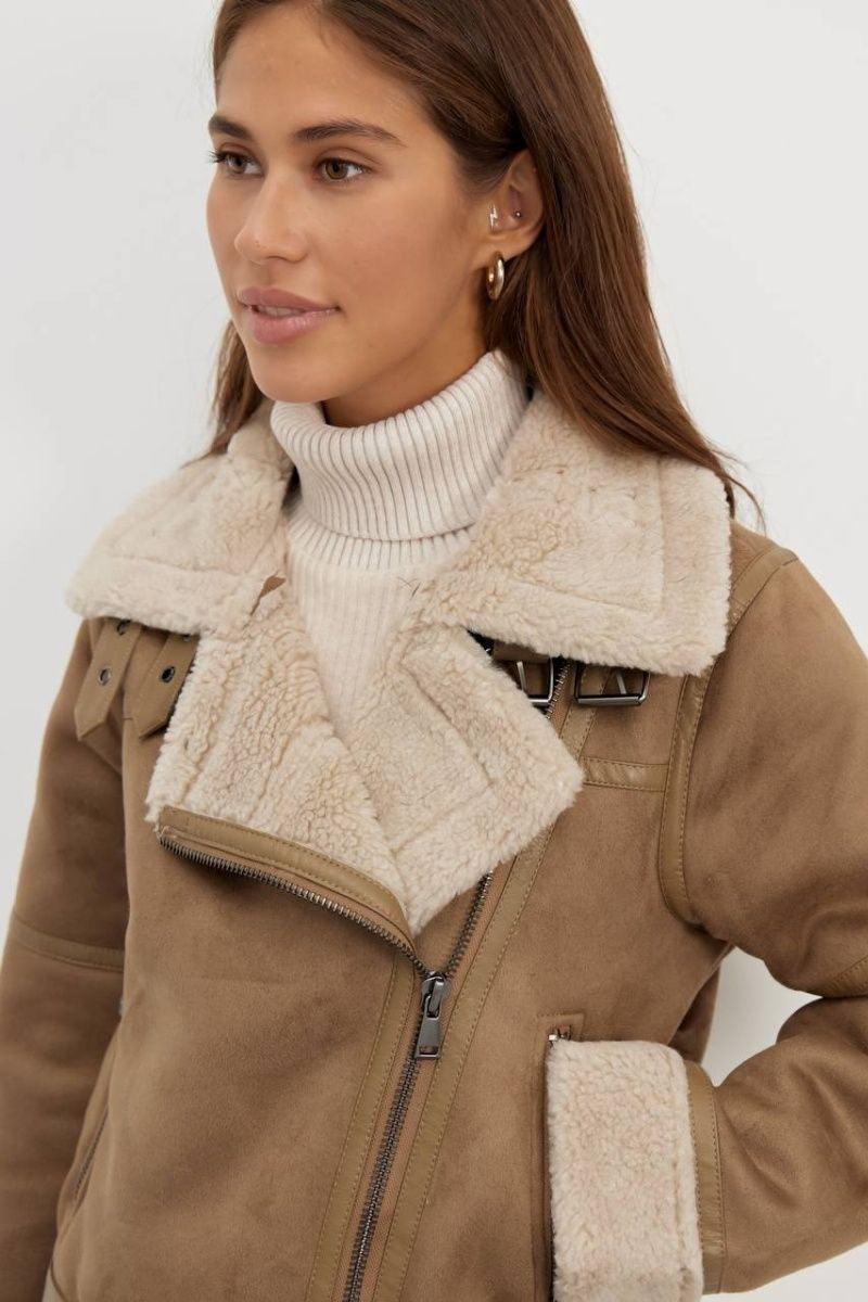 Double-Lined Jacket for Enhanced Warmth and Comfort