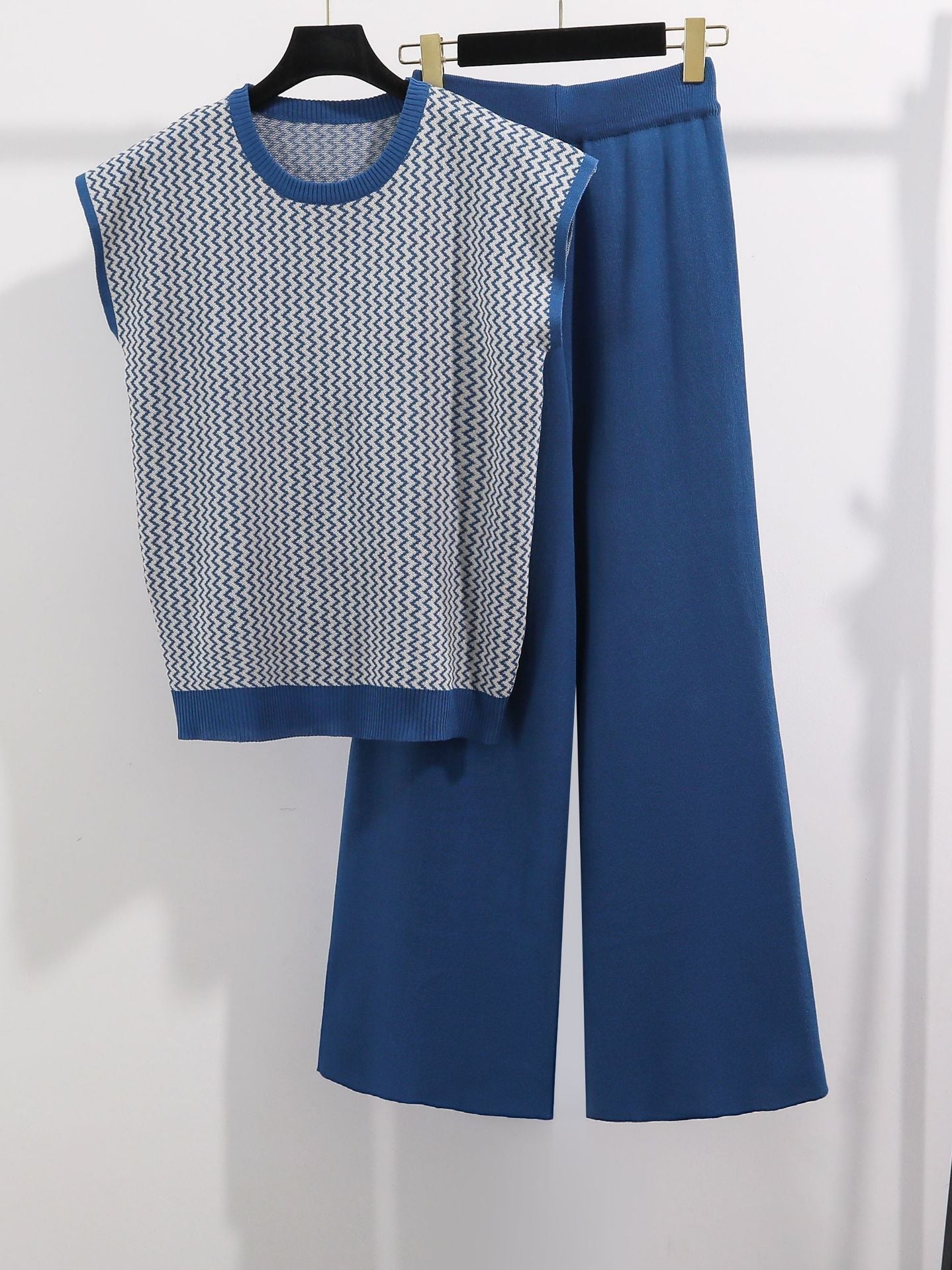 Lanna T-Shirt and Trouser Set for Comfortable Everyday Wear