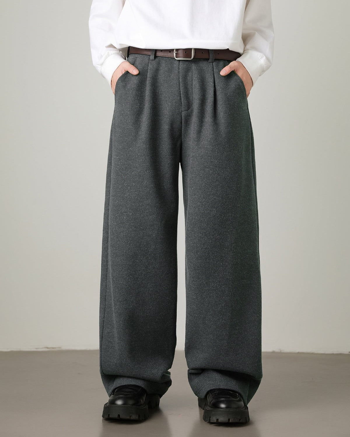 Men’s Wool-Blend Wide-Leg Trousers