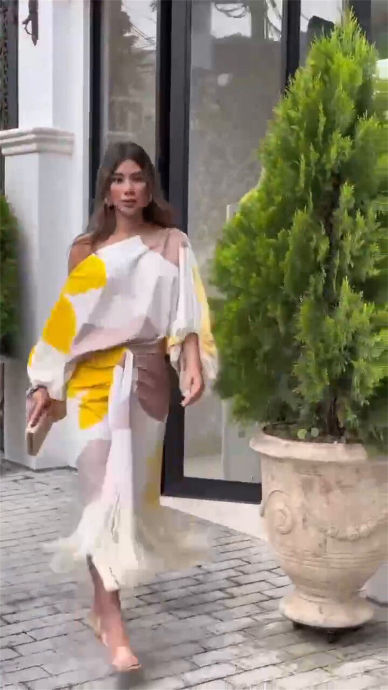 Asymmetrical Fringed Set with Geometric Print Design