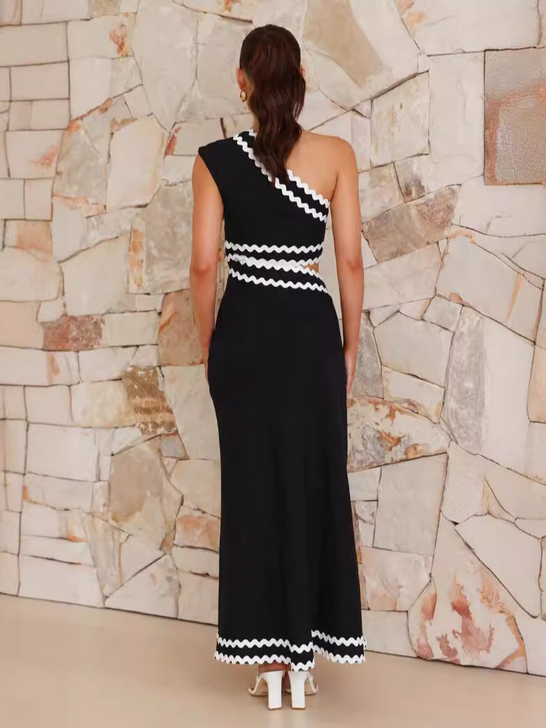 One-Shoulder Amelia Dress with Elegant Design and Flattering Fit