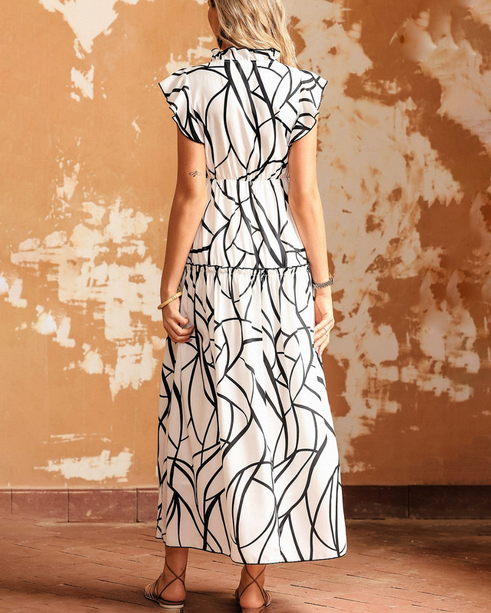 Elegant Monochrome Long Dress with Flattering Silhouette