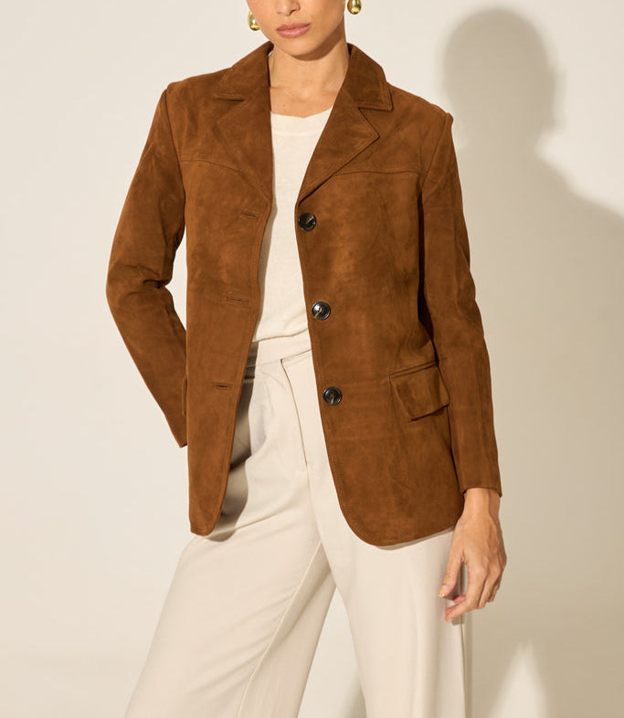 Camel Suede Blazer with Tailored Fit and Stylish Design