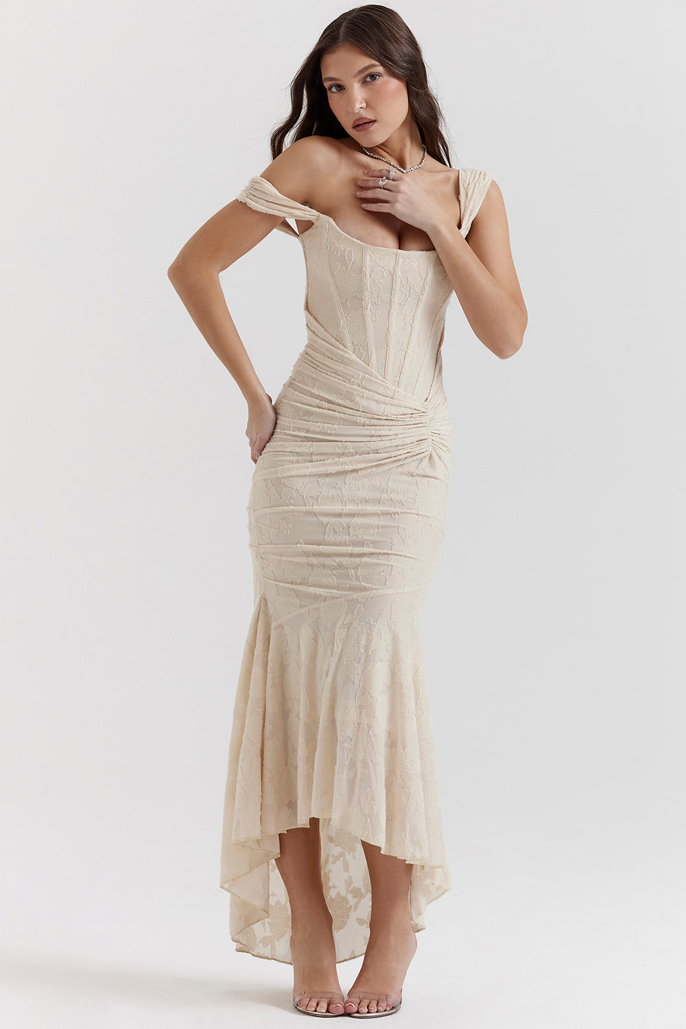 Elegant Women's Waist Dress with Flattering Cut and Sophisticated Style