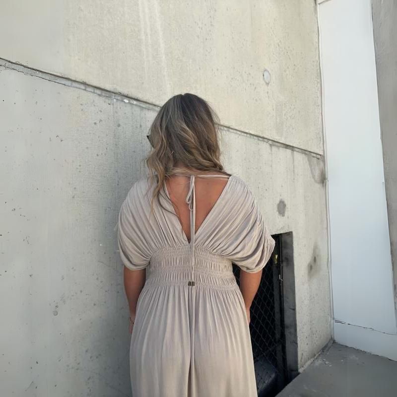 Elegant Long Dahlia Dress for Special Occasions