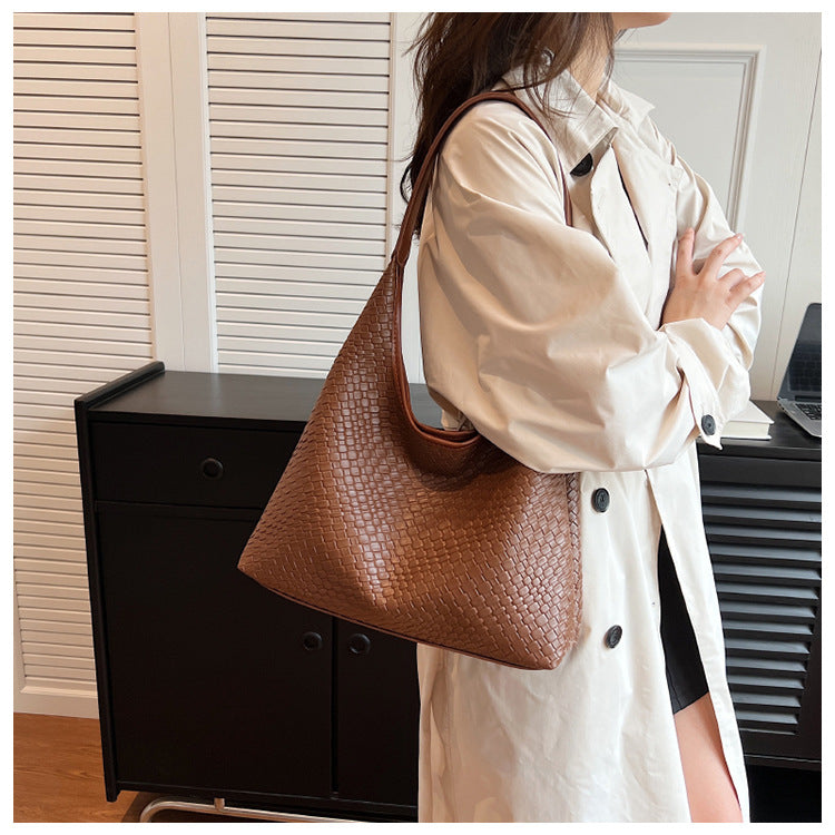 Stylish Woven Handbag for Everyday Use