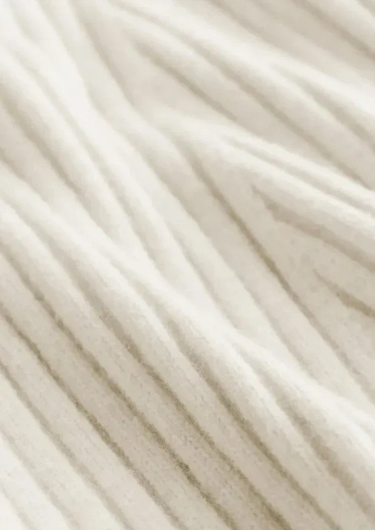 Knit Short Dress with Stylish Design and Comfortable Fit