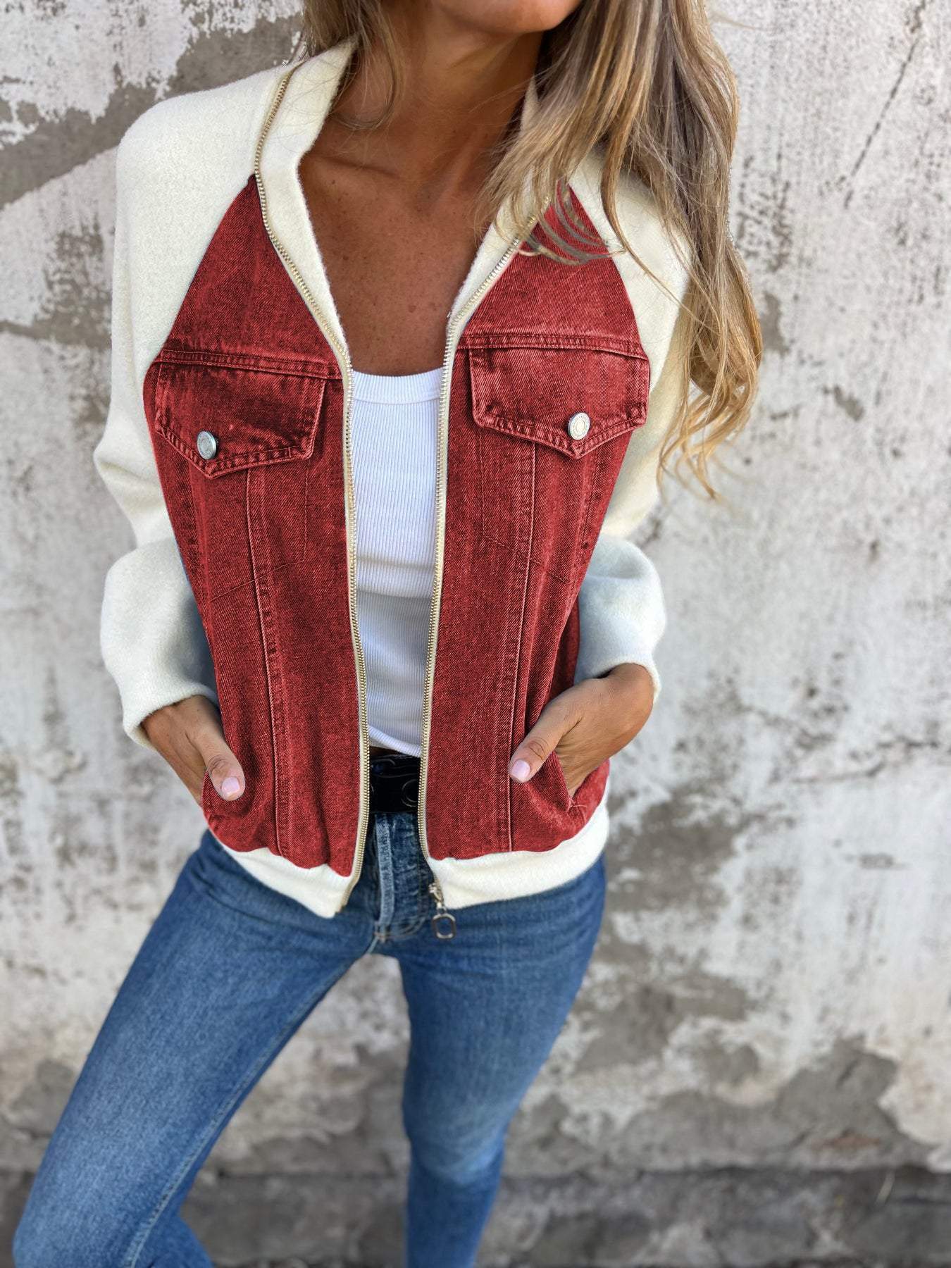 Stylish Women's Denim Jacket – Classic Fit & Durable Fabric