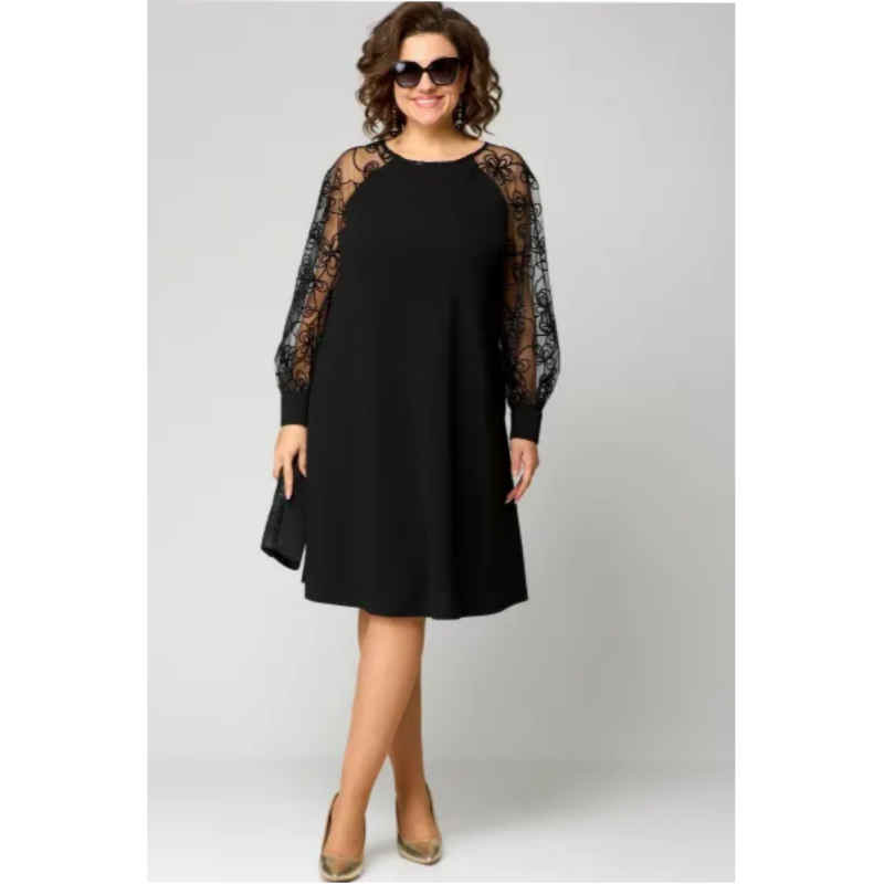 Elegant Lace Dress with Flattering Fit and Timeless Design