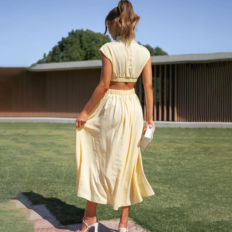 High Neck Pleated Dress for Elegant Styling