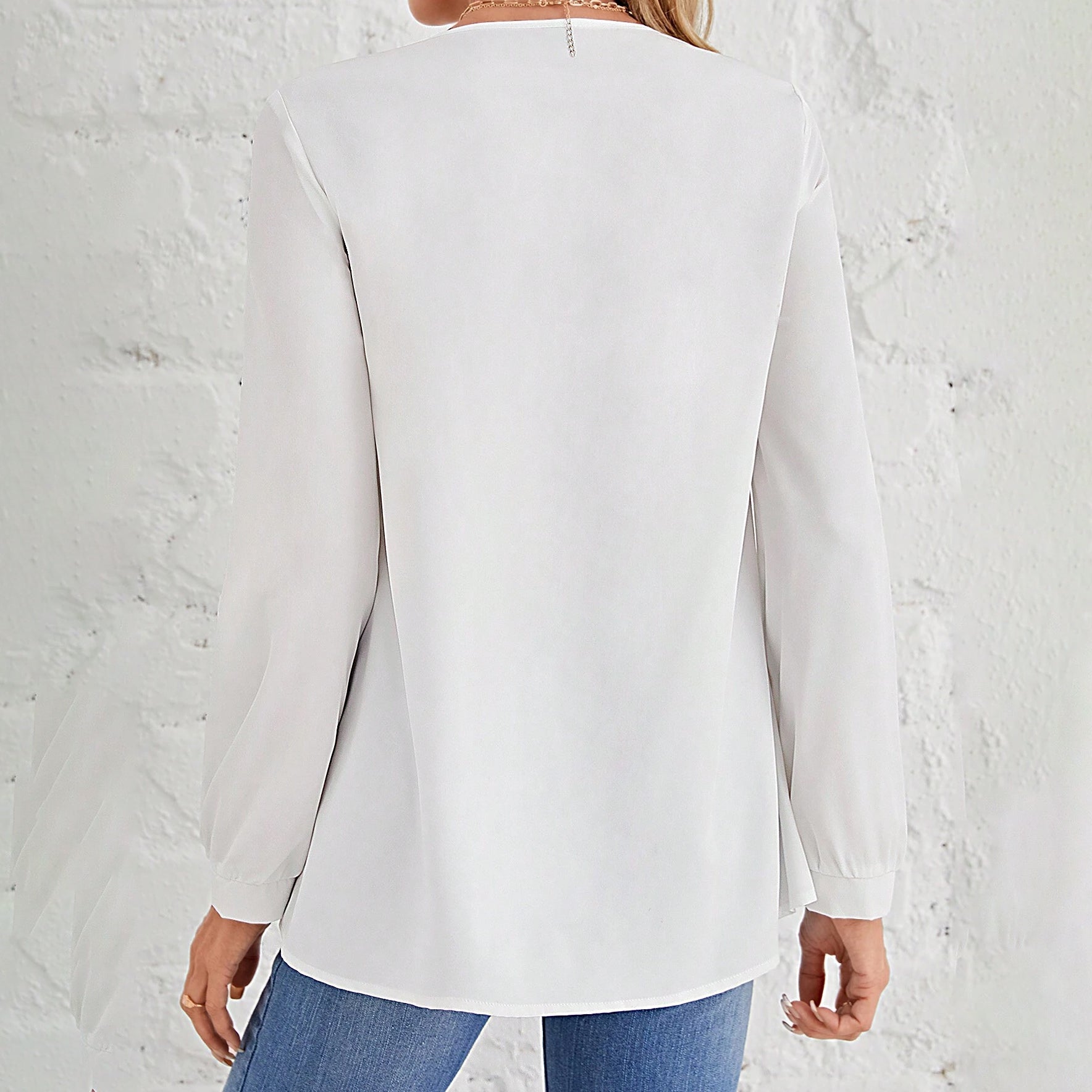 Cotton Blouse with Elegant Design and Comfortable Fit