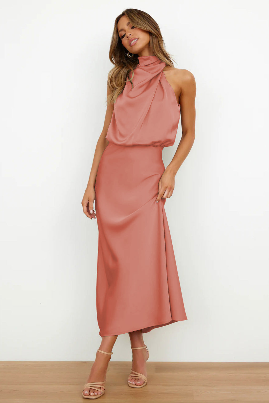 Halter Neck Long Satin Dress for Elegant Evening Wear