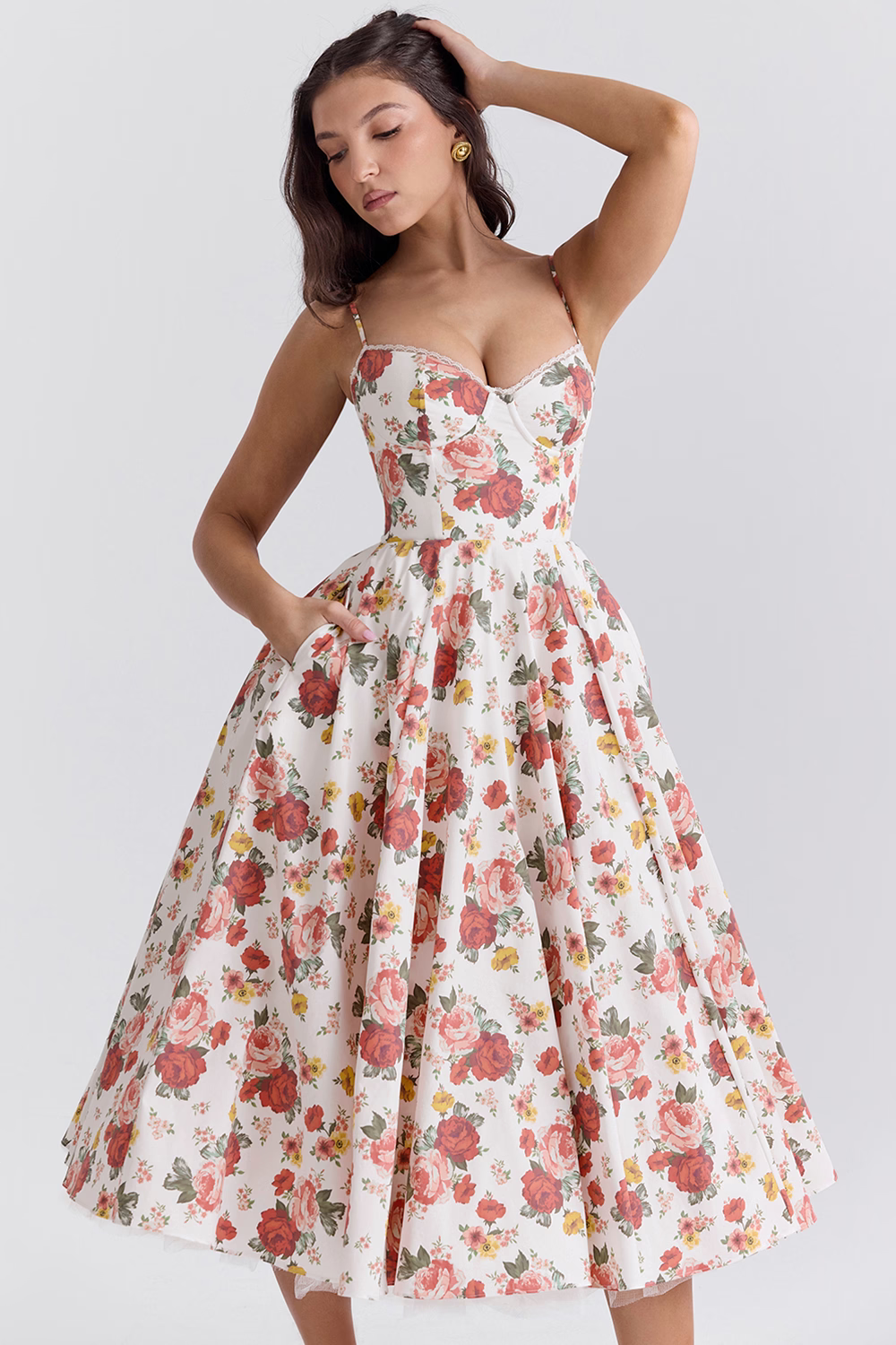 Elegant Royale Dress with Flattering Silhouette and Versatile Style
