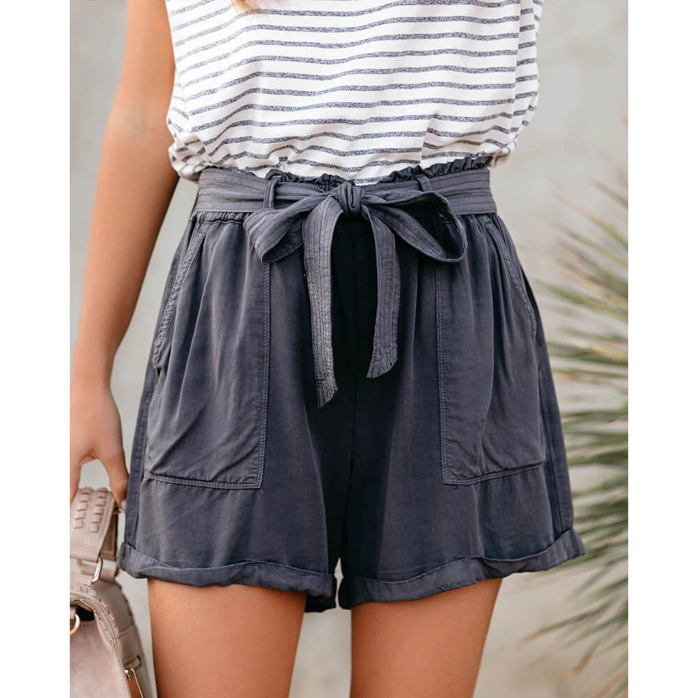 Mid-Length Bow Accent Shorts for Comfortable Summer Style