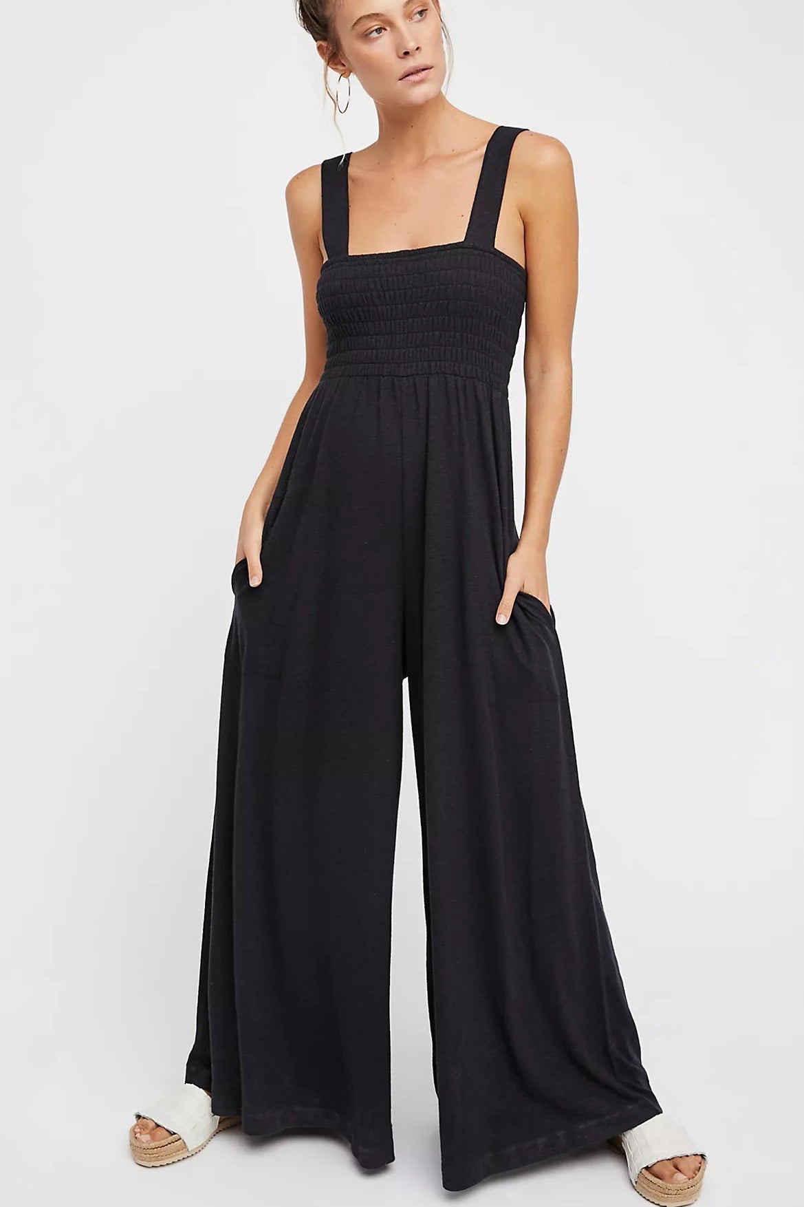 Chic Mono Jumpsuit with Adjustable Straps and Flattering Fit