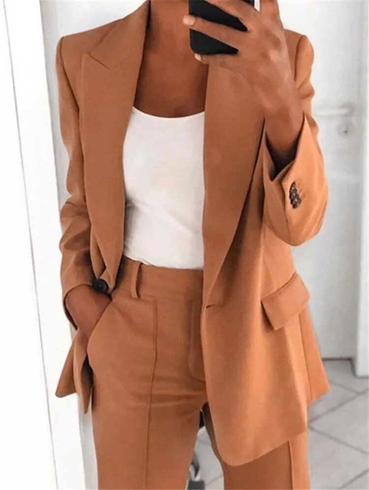 Women’s Blazer and Trouser Set - Stylish Business Attire