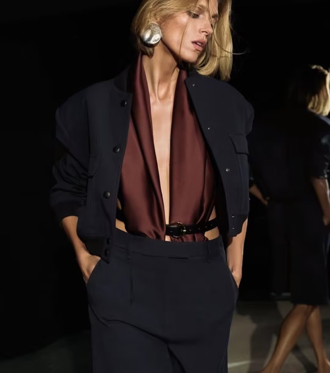 Women's Short Bomber Jacket – Stylish and Versatile Outerwear