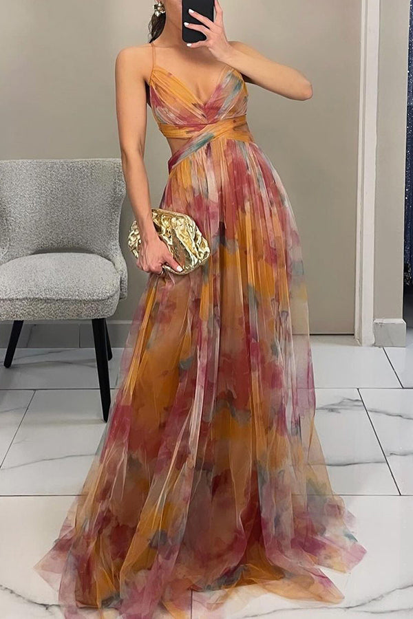 Elegant Printed Maxi Dress with Lace Details for a Timeless Look