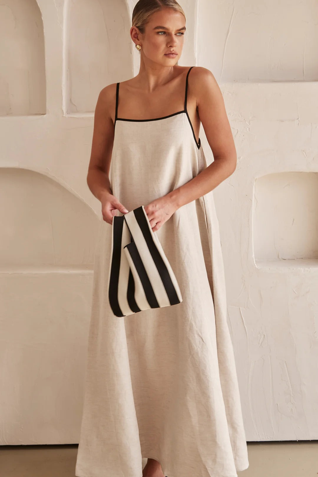 Linen Contrast Maxi Dress for Effortless Style and Comfort