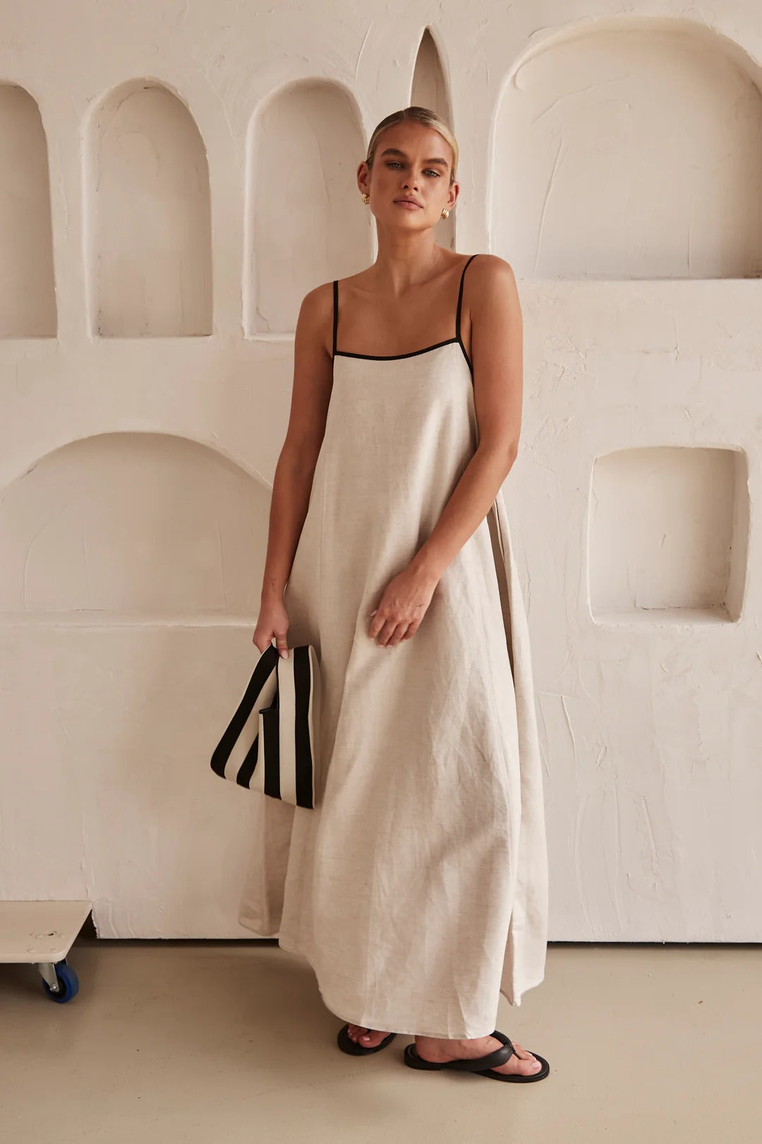 Linen Contrast Maxi Dress for Effortless Style and Comfort