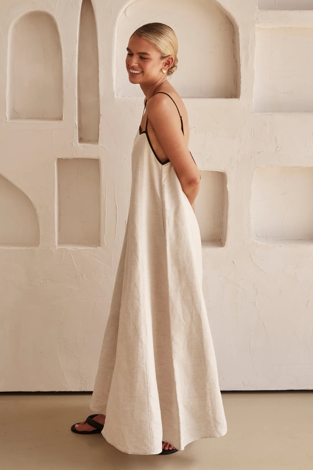 Linen Contrast Maxi Dress for Effortless Style and Comfort
