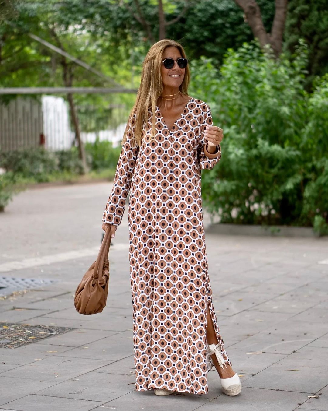 Elegant Long Dress for Women - Perfect for Formal Occasions