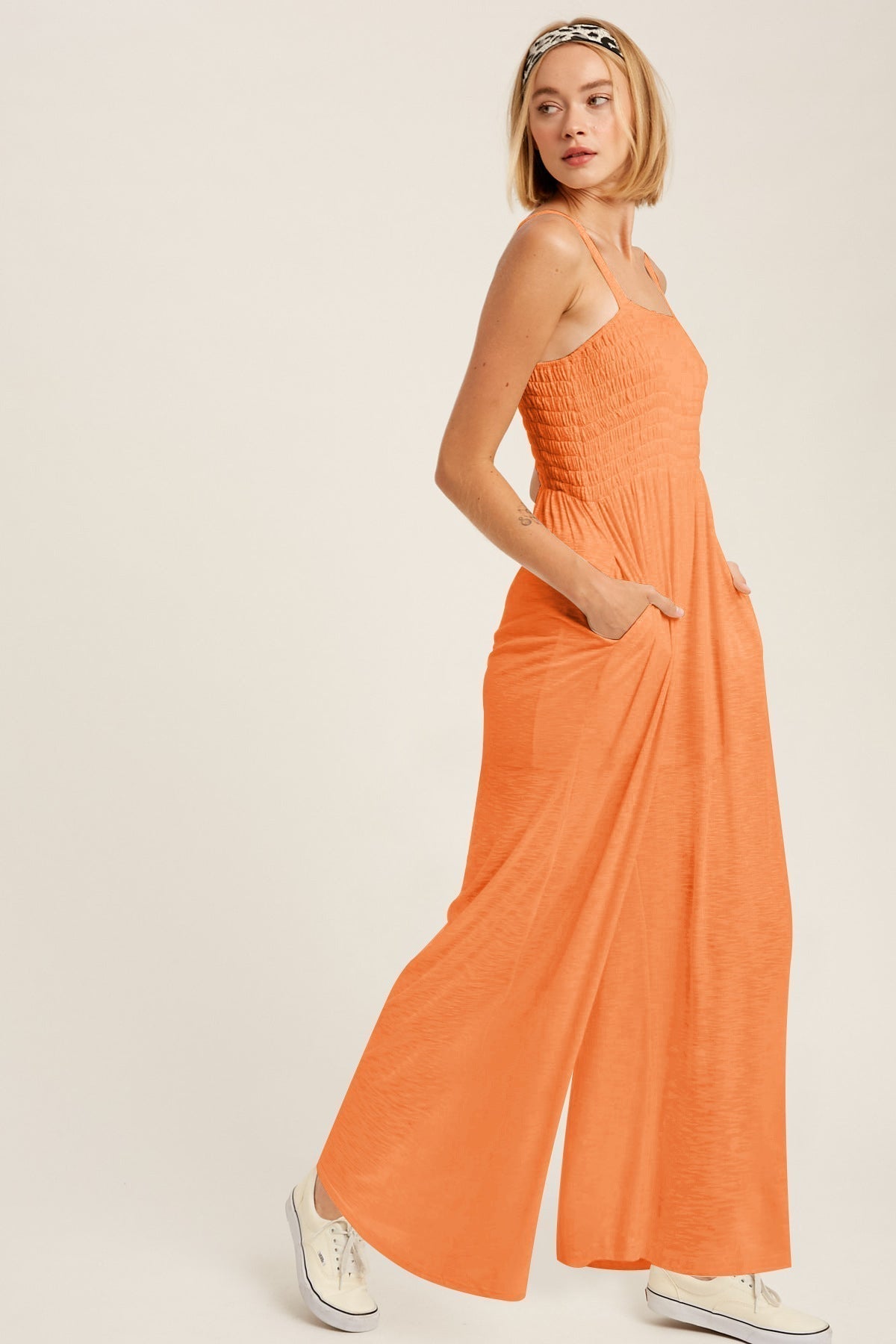 Chic Mono Jumpsuit with Adjustable Straps and Flattering Fit