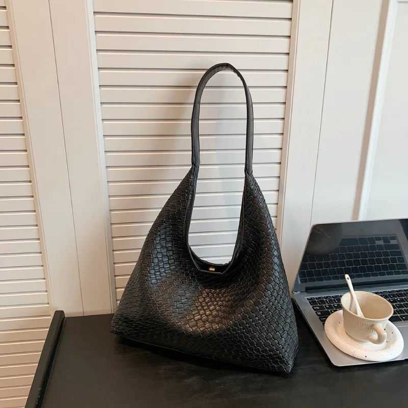 Stylish Woven Handbag for Everyday Use