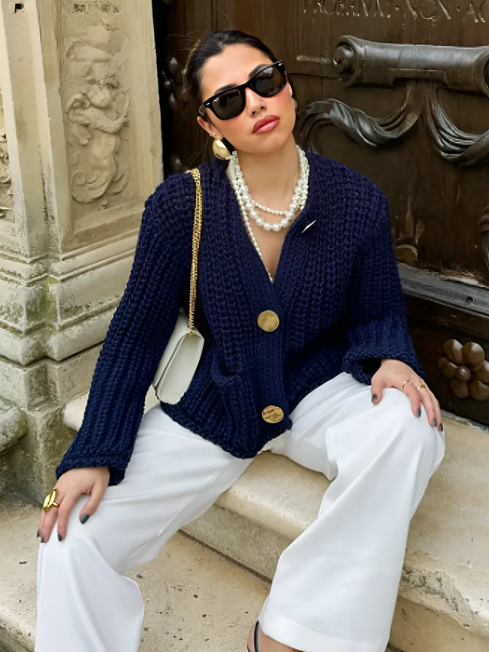Women's Lightweight Knit Cardigan with Front Pockets and Open Design
