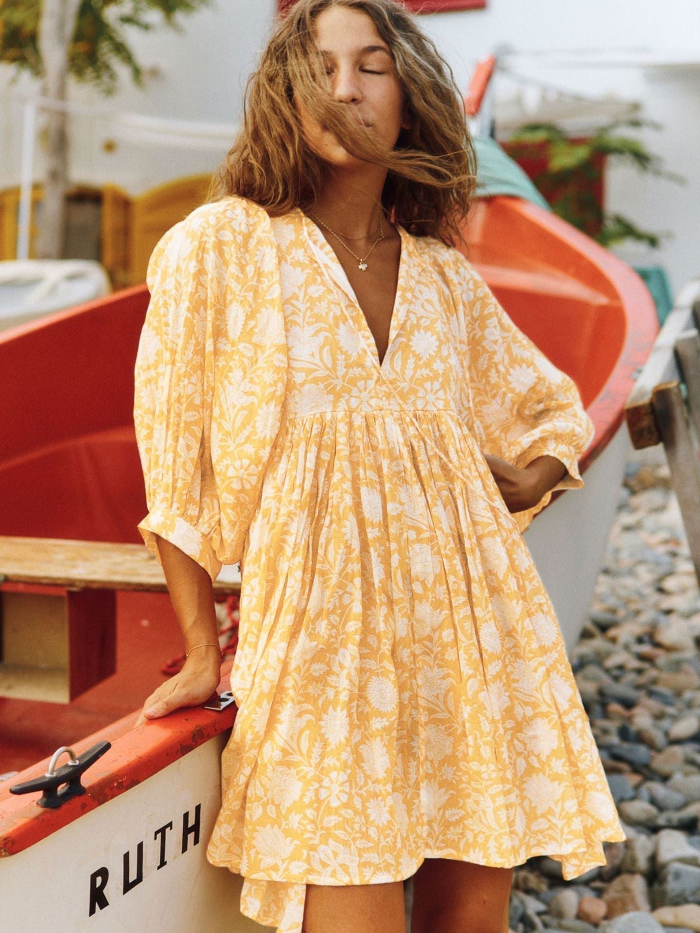 Floral Short Dress with Puff Sleeves for Effortless Style