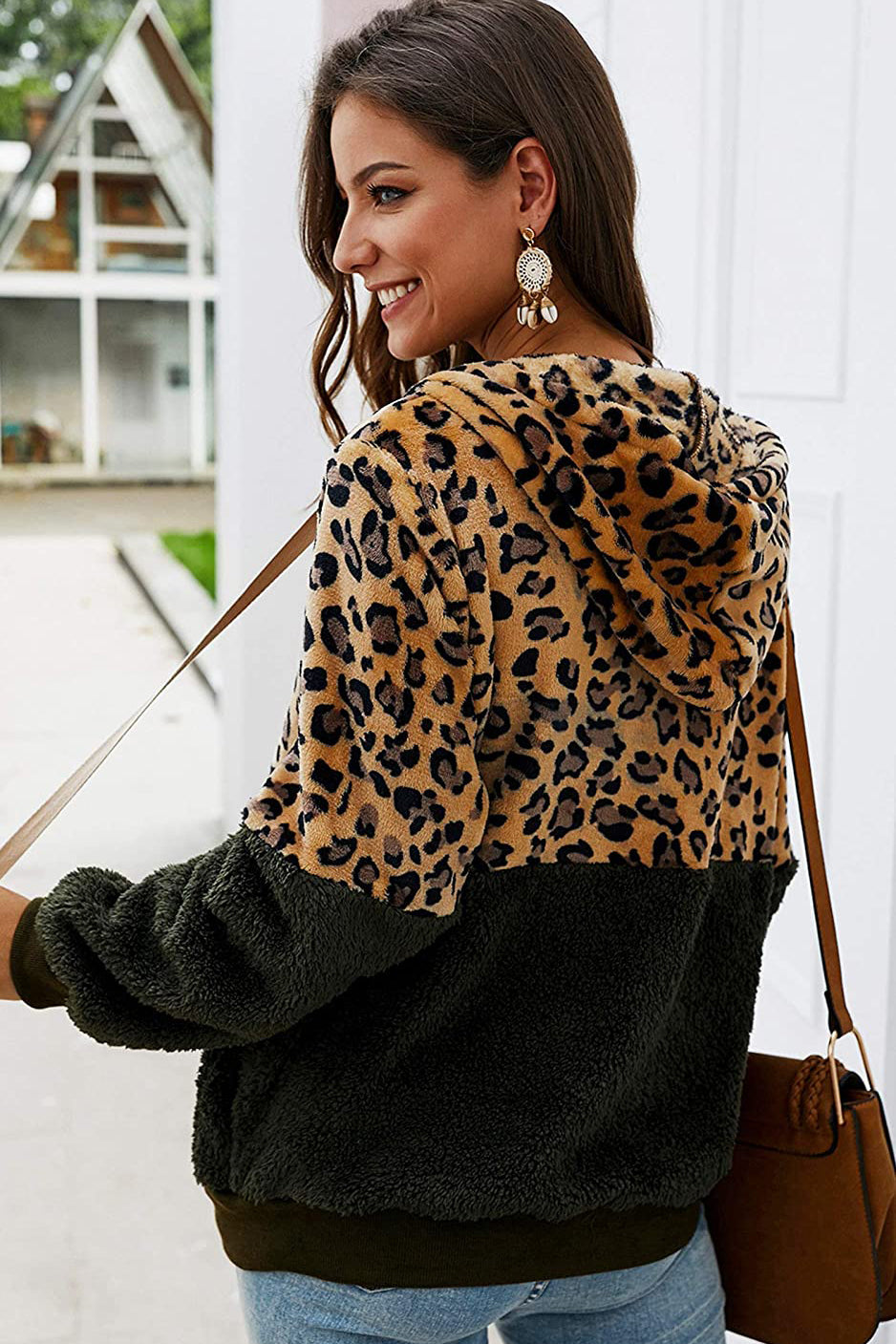 Leopard Print Zipped Hoodie for Comfort and Style