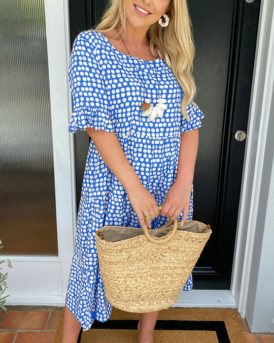 Casual Polka Dot Dress with Flattering Fit and Comfortable Fabric
