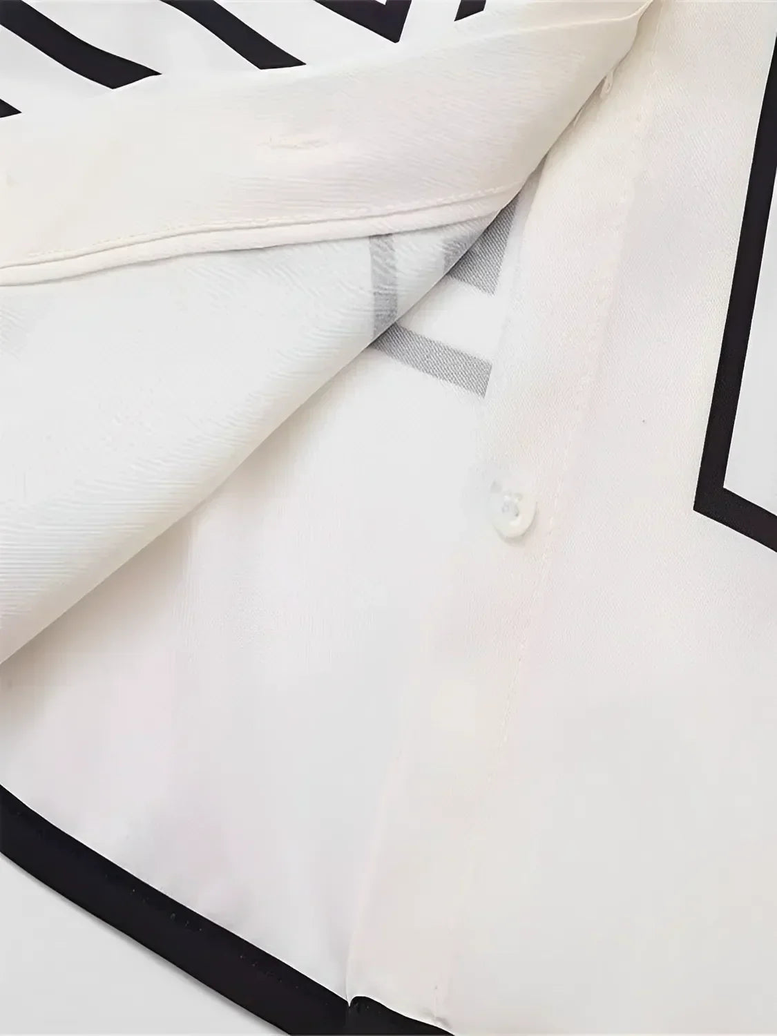 Elegant Geometric Stripe Alba Shirt for Stylish Casual Wear