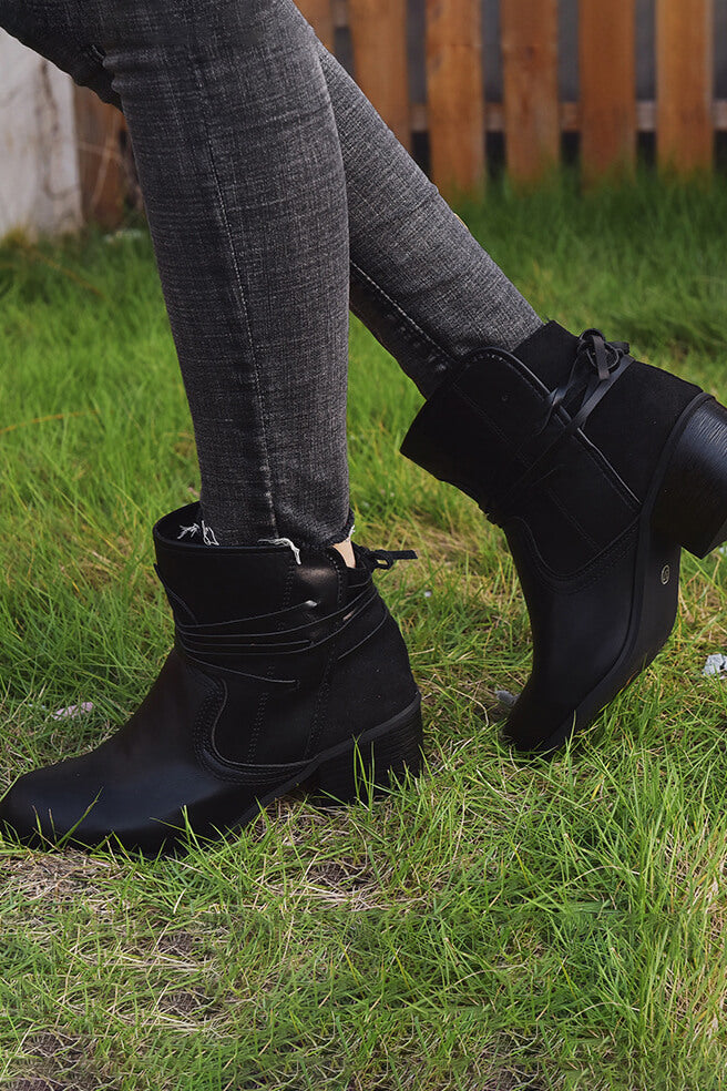 Women's Short Country Boots - Stylish & Comfortable Footwear