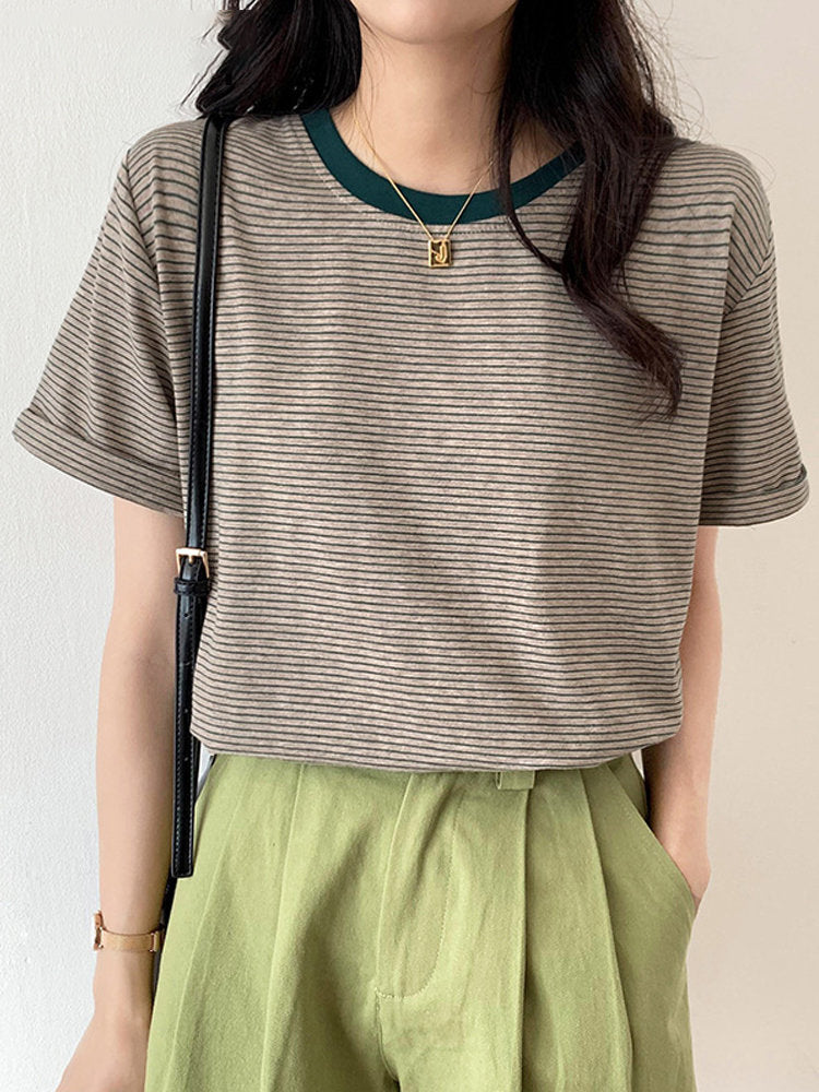 Striped T-Shirt with Comfortable Fit and Stylish Design
