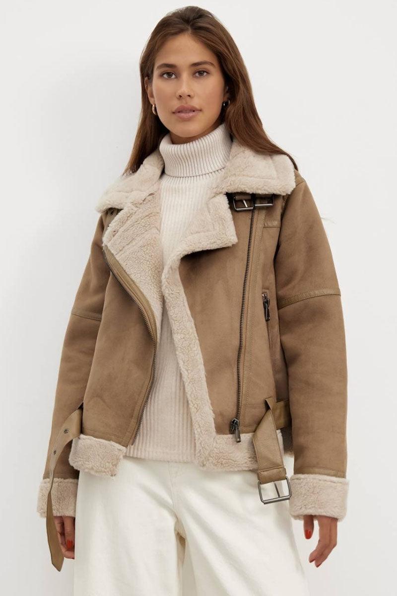 Double-Lined Jacket for Enhanced Warmth and Comfort
