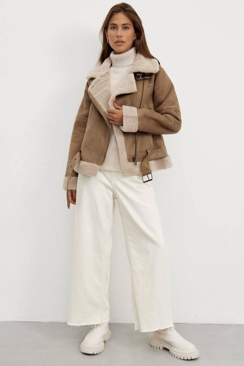 Double-Lined Jacket for Enhanced Warmth and Comfort