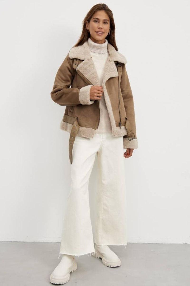 Double-Lined Jacket for Enhanced Warmth and Comfort
