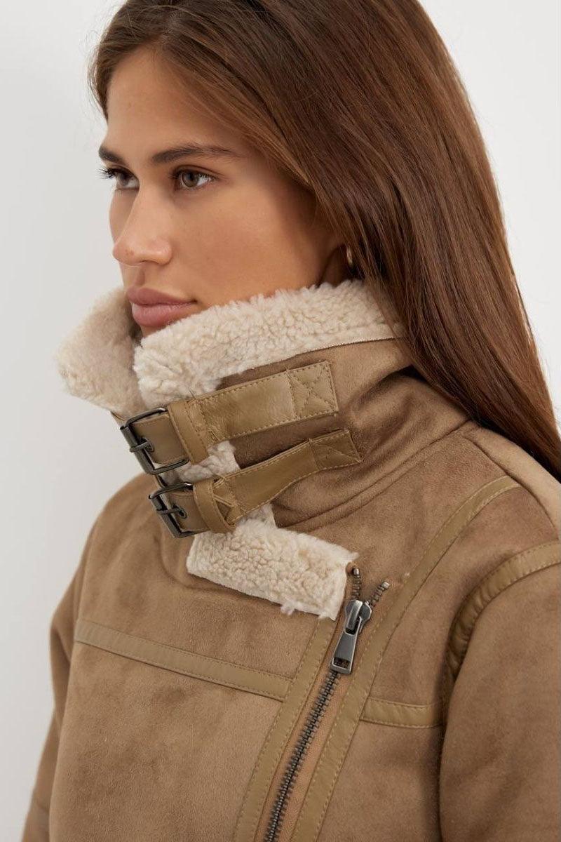 Double-Lined Jacket for Enhanced Warmth and Comfort