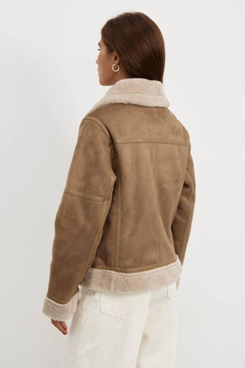 Double-Lined Jacket for Enhanced Warmth and Comfort